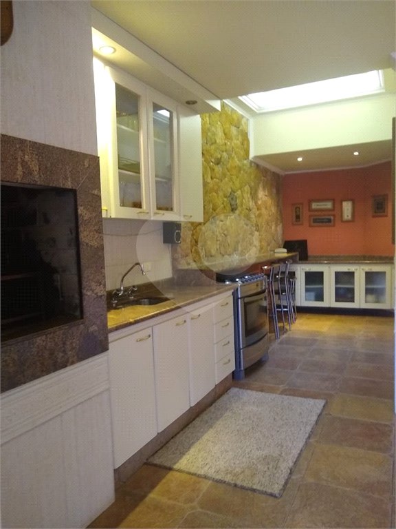 Casa à venda com 4 quartos, sendo 2 suítes, no condomínio Osato, Atibaia - SP