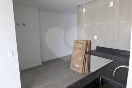 Apartamento à venda com 3 quartos, sendo 2 suítes, em Jardim das Acácias, São Paulo, SP