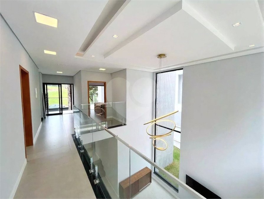 Casa à venda com 3 suítes no condomínio Ninho Verde II, Pardinho - SP