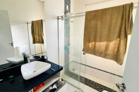 Casa à venda com 4 suítes no condomínio Dos Lagos, Itupeva - SP