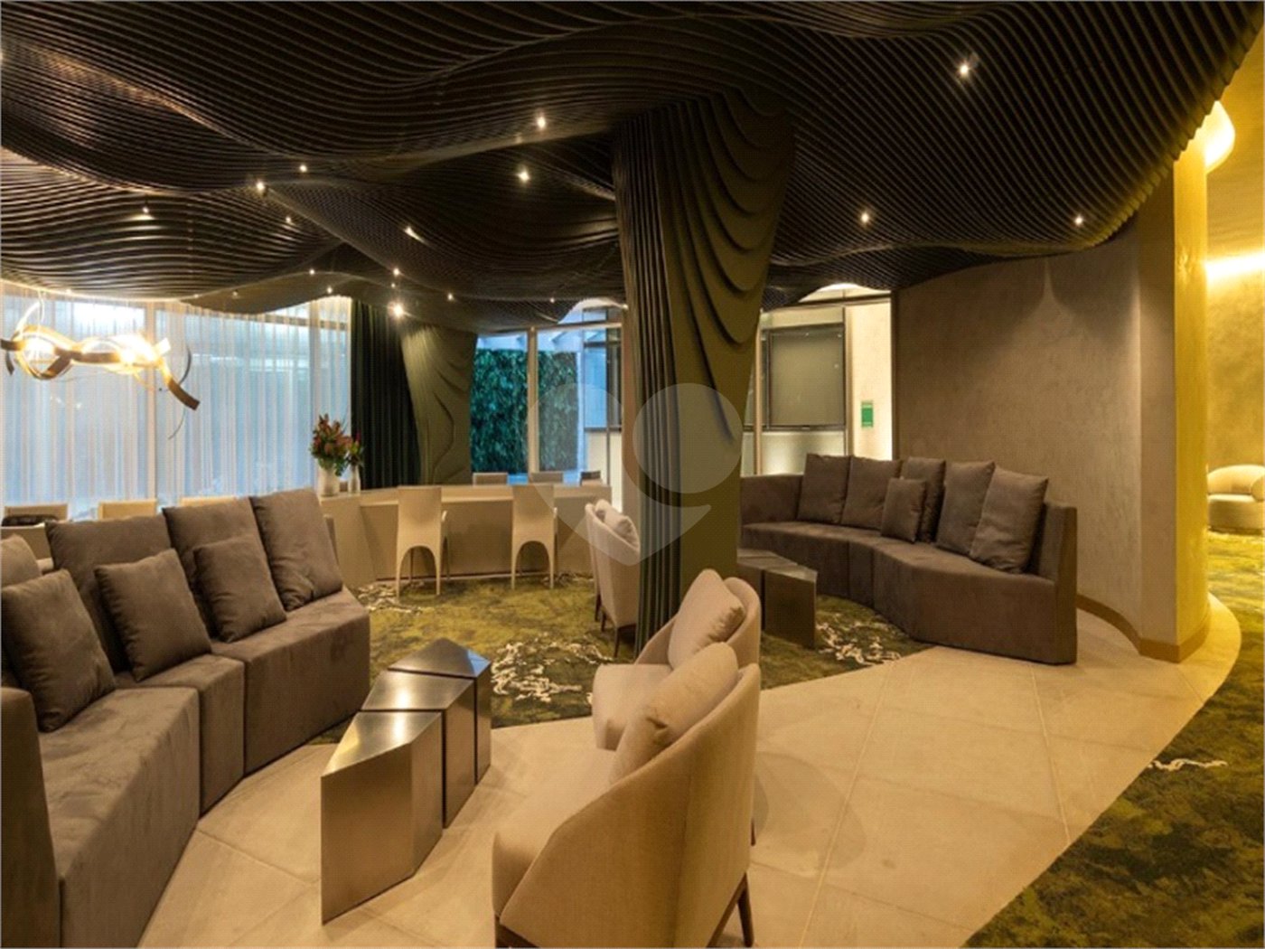 Apartamento à venda com 2 suítes em Vila Olímpia, São Paulo, SP