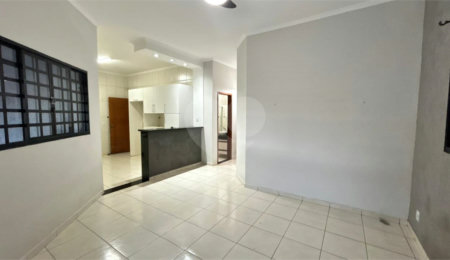 Casa à venda com 3 quartos, sendo 1 suíte,  em Ipê, Três Lagoas, MS