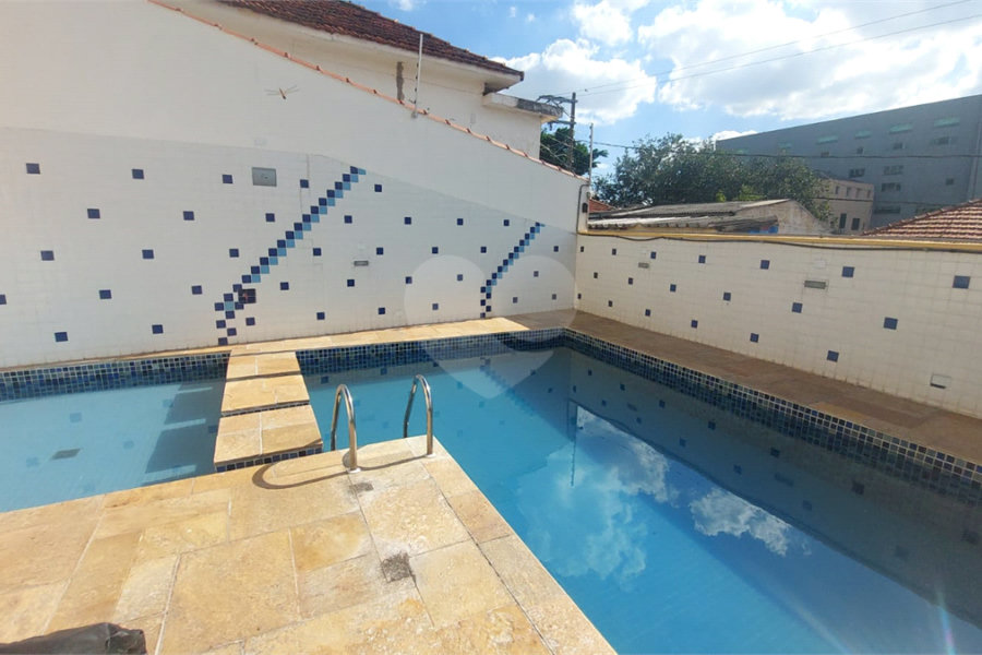 Casa para alugar com 3 quartos, sendo 1 suíte, no condomínio Santanna, São Paulo - SP