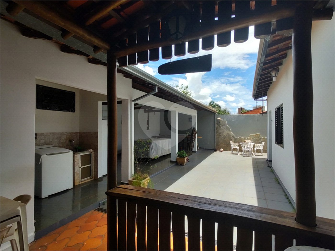 Casa à venda com 3 quartos, sendo 1 suíte, em Parque Laranjeiras, Araraquara, SP