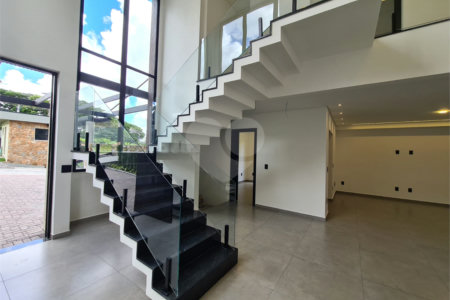 Casa em condomínio à venda com 3 suítes em Vila Santista, Atibaia, SP