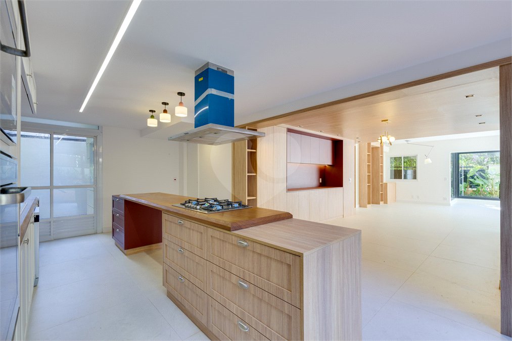 Apartamento à venda com 3 suítes em Chácara Santo Antônio, São Paulo, SP