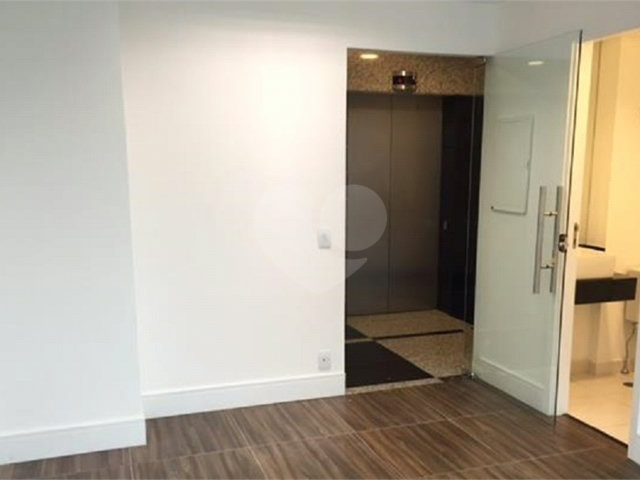 Sala à venda em Bela Vista, São Paulo, SP