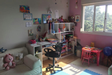 Casa à venda com 5 quartos, sendo 4 suítes, no condomínio Jardim Vitória Régia, São Paulo - SP