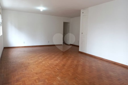 Apartamento à venda com 3 quartos, sendo 1 suíte, em Pinheiros, São Paulo, SP