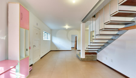 Casa para alugar com 5 quartos, sendo 3 suítes,  em Chácara Monte Alegre, São Paulo, SP