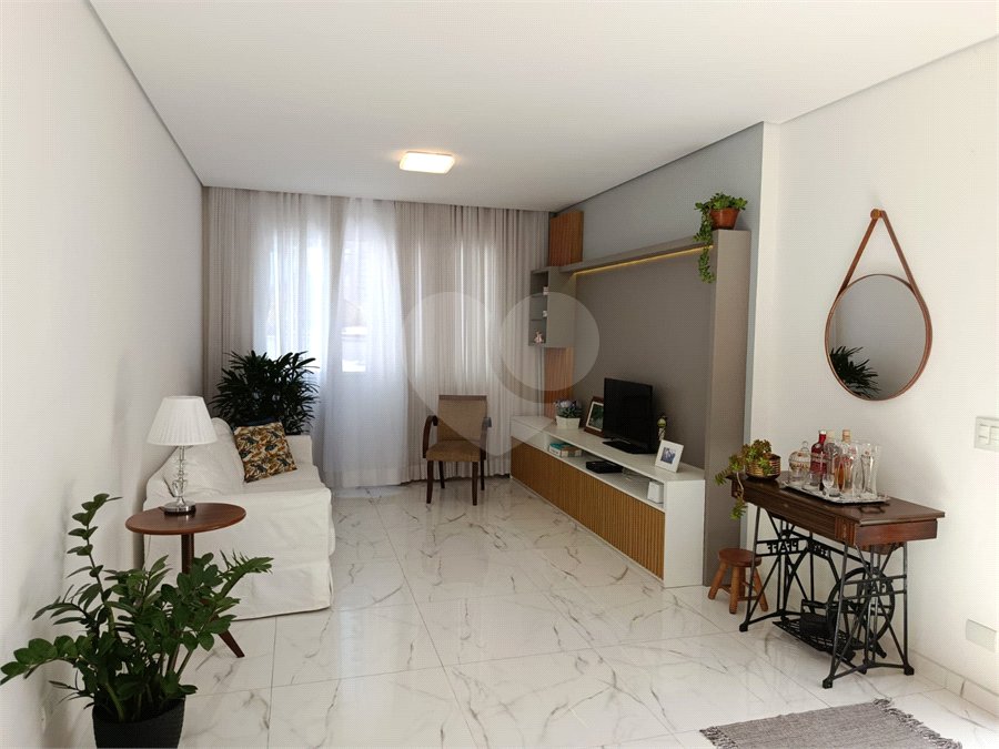 Sobrado à venda com 3 quartos, sendo 1 suíte, em Vila Prudente, São Paulo, SP