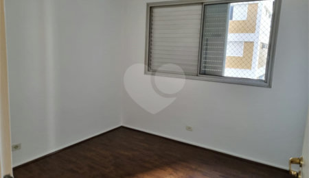 Apartamento à venda ou para alugar com 3 quartos, sendo 1 suíte, em Moema, São Paulo, SP