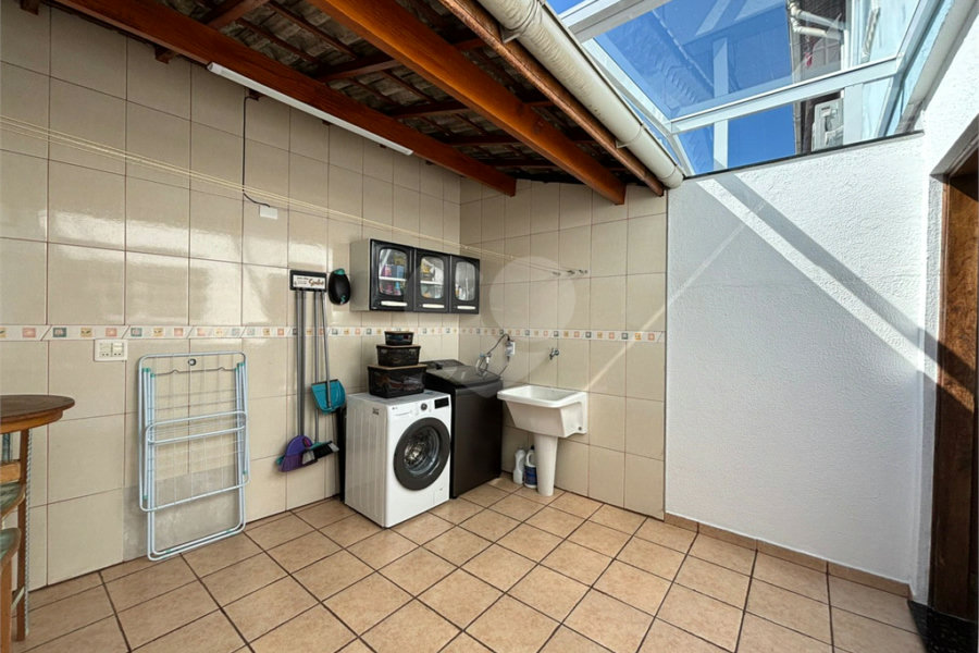 Casa à venda com 3 quartos, sendo 1 suíte, no condomínio Mira Estrela, São Paulo - SP