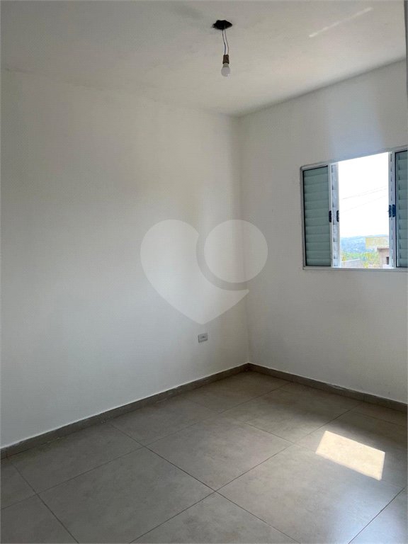 Casa à venda com 2 quartos, sendo 1 suíte, em Vila Vilma (mailasqui), São Roque, SP