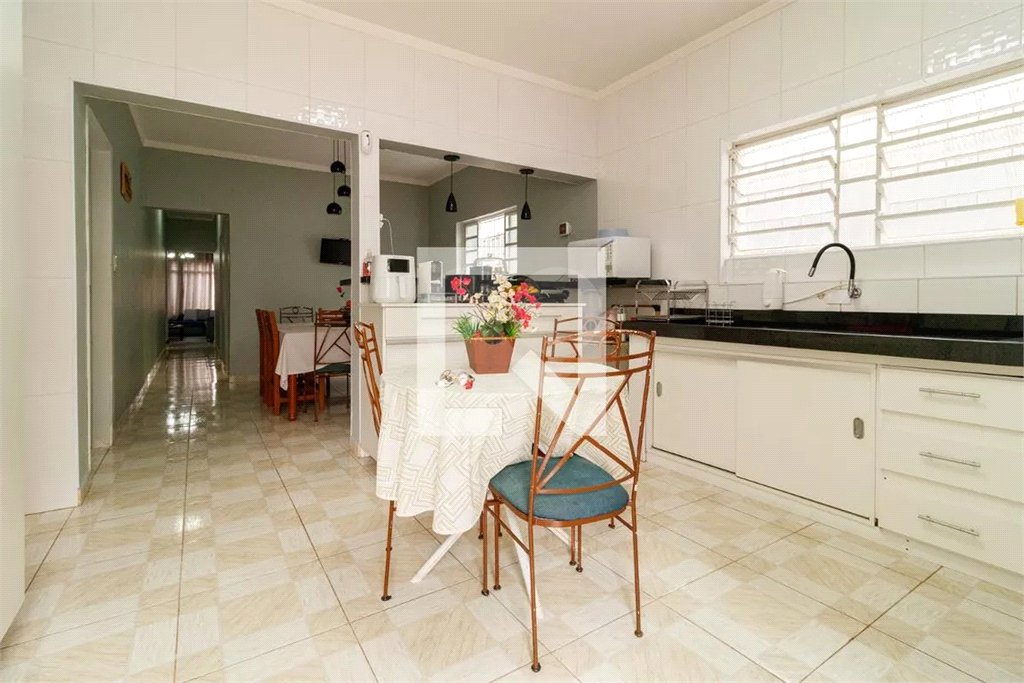 Casa à venda com 4 quartos, sendo 1 suíte,  em Vila Constança, São Paulo, SP