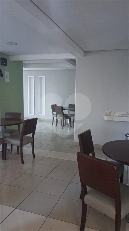 Apartamento à venda com 3 quartos, sendo 1 suíte, em Jardim Tupanci, Barueri, SP