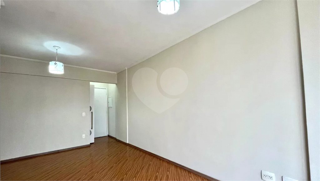Apartamento à venda com 3 quartos, sendo 1 suíte,  em Vila Campestre, São Paulo, SP