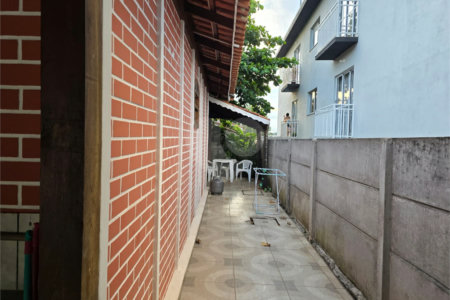Casa à venda com 2 quartos, sendo 1 suíte, em Ressaca, Atibaia, SP