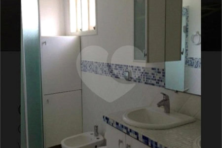 Casa à venda com 4 quartos, sendo 2 suítes, no condomínio Bosque de Grevilea, Vinhedo - SP