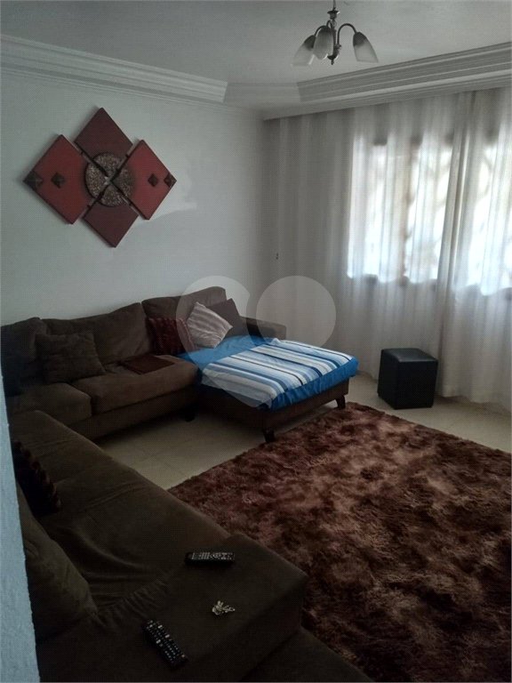 Casa à venda com 3 quartos em Sítio São José, Suzano, SP