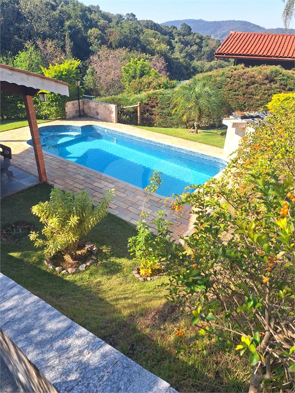 Casa em condomínio à venda com 3 quartos, sendo 1 suíte,  no Centro, Bom Jesus dos Perdões, SP