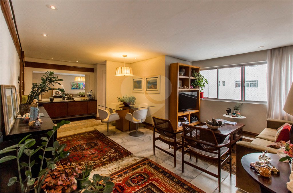 Apartamento à venda com 3 quartos, sendo 1 suíte, em Santo Amaro, São Paulo, SP
