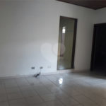 Casa à venda com 4 quartos, sendo 1 suíte, no Centro, São Roque, SP