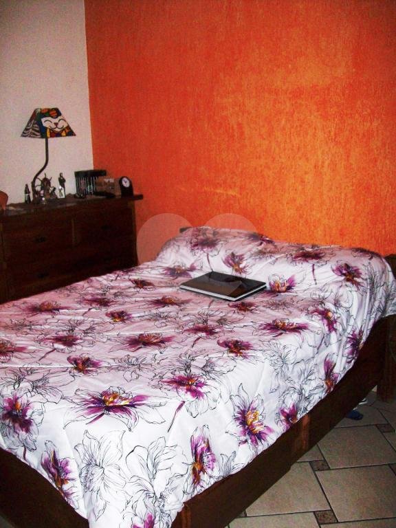 Sobrado à venda com 2 quartos, sendo 1 suíte, em Vila Vitório Mazzei, São Paulo, SP