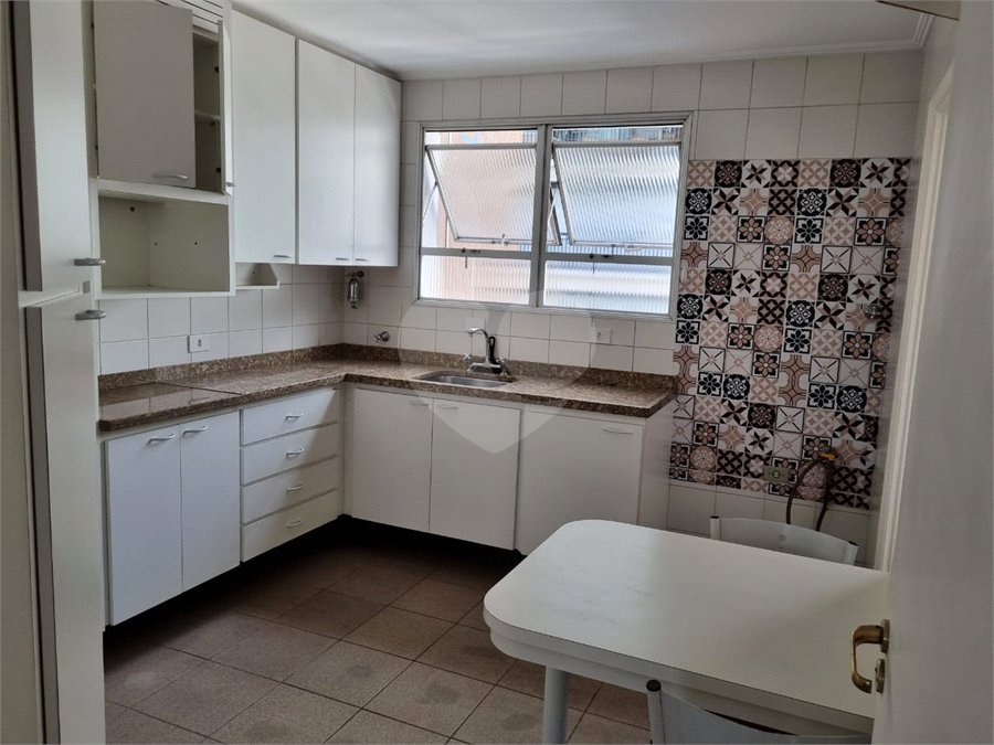 Apartamento à venda ou para alugar com 3 quartos, sendo 1 suíte, em Moema, São Paulo, SP