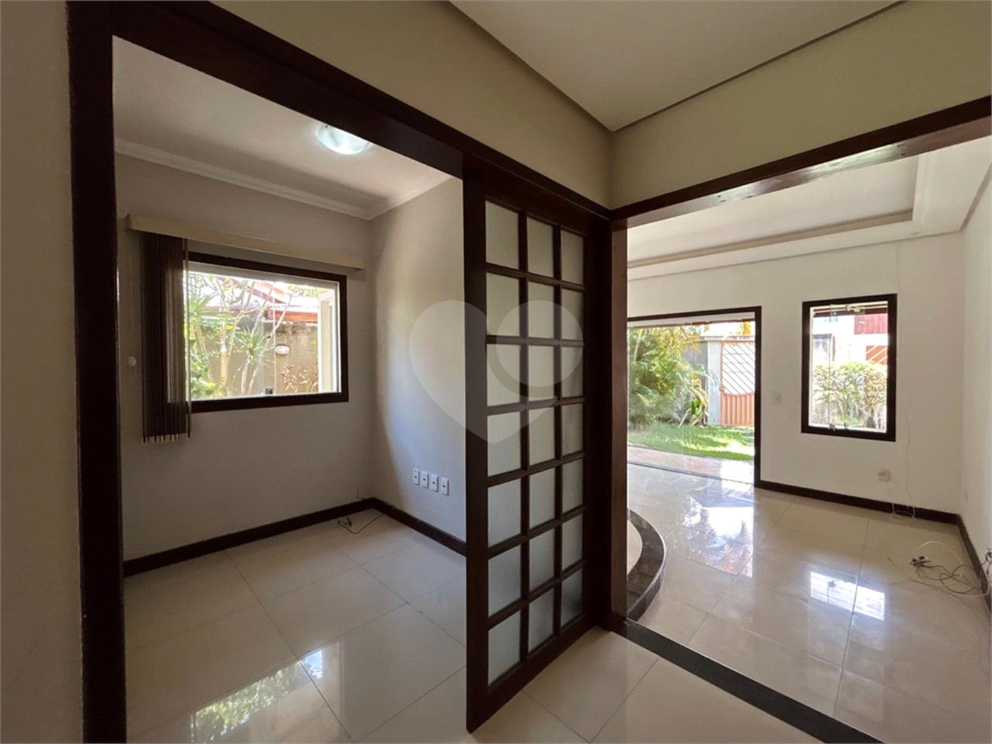 Casa à venda com 1 quarto, sendo 3 suítes,  em Outerio da Glória, Porto Seguro, BA
