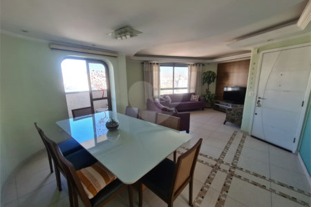 Apartamento à venda com 3 quartos, sendo 1 suíte, em Jardim Vitória Régia, São Paulo, SP