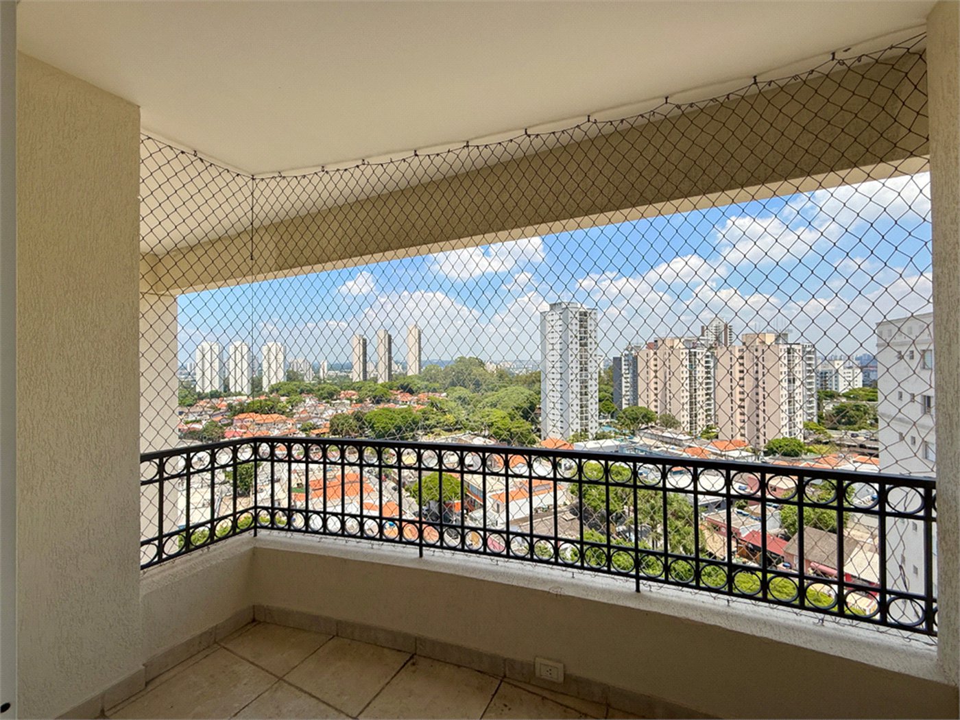 Apartamento à venda com 2 quartos, sendo 1 suíte, em Jardim Marajoara, São Paulo, SP