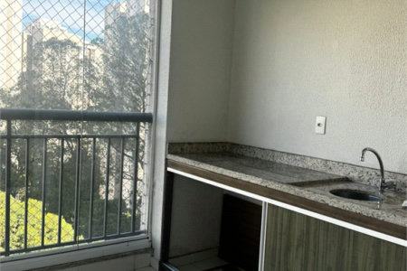 Apartamento para alugar com 3 quartos, sendo 1 suíte, em Parque Reboucas, São Paulo, SP