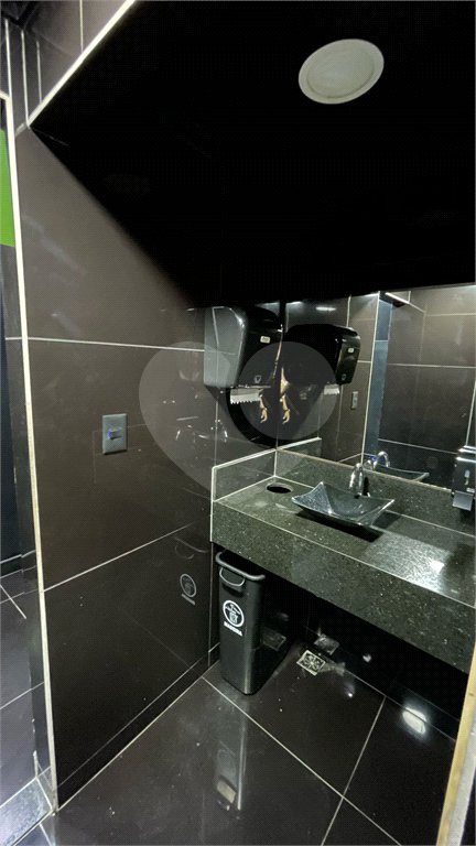 Loja à venda ou para alugar em Santíssimo, Rio de Janeiro, RJ