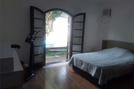 Casa com 4 dormitórios à venda, 180 m² por R$ 650.000,00 - Jardim Virginia - Guarujá/SP
