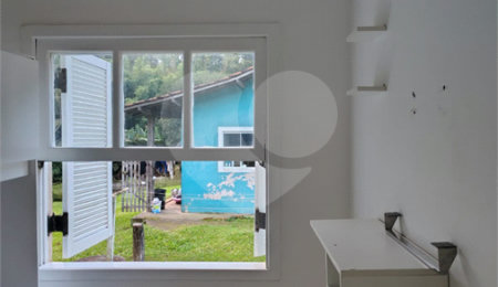 Casa à venda com 3 quartos, sendo 1 suíte, em Roseira, Mairiporã, SP