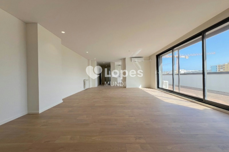 APARTAMENTO RESIDENCIAL em Porto - PT, Matosinhos