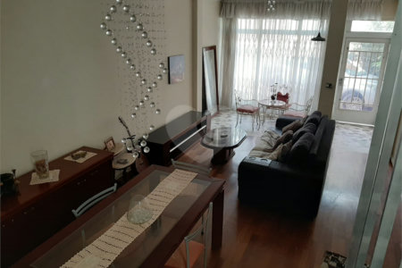 Casa à venda com 7 quartos, sendo 1 suíte, em Lapa, São Paulo, SP