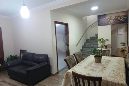 Sobrado à venda com 3 quartos, sendo 1 suíte, em Jardim Regina, Indaiatuba, SP