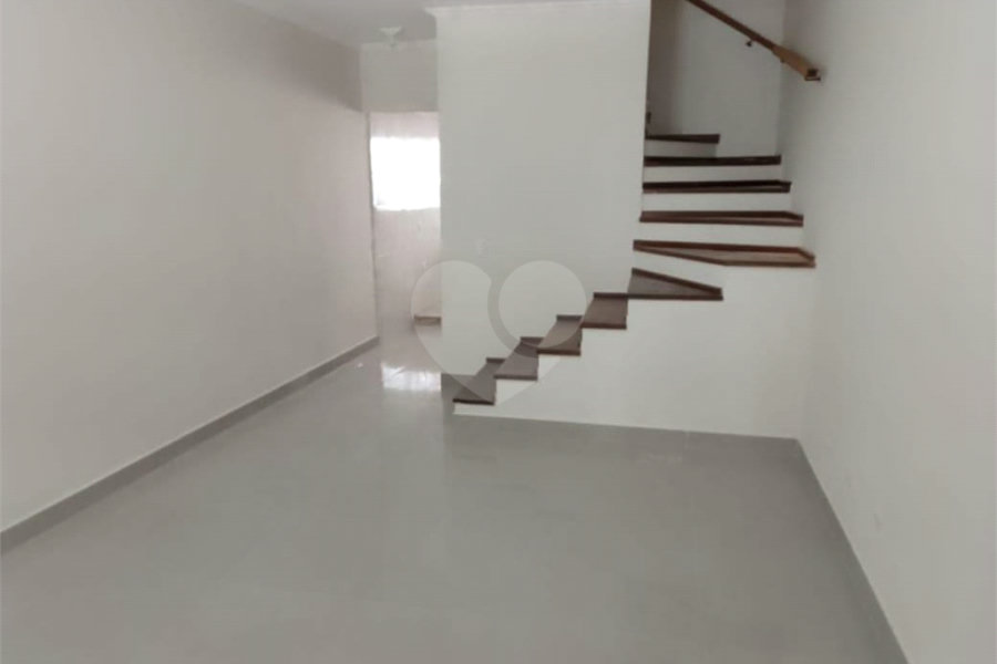 Sobrado à venda com 2 quartos em Vila Romero, São Paulo, SP
