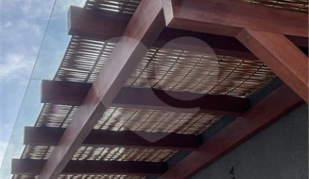 Casa à venda com 3 quartos, sendo 2 suítes, em Taperapuan, Porto Seguro, BA