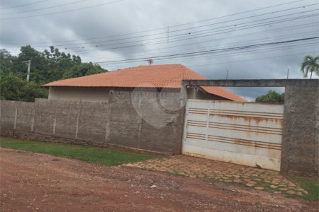 Chácara à venda com 3 quartos, sendo 1 suíte, em Chácara Flora Araraquara, Araraquara, SP