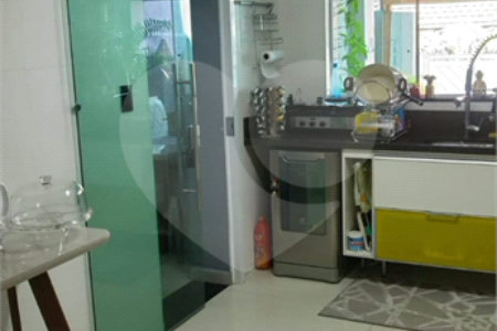 Casa Térrea à venda com 7 quartos, sendo 1 suíte, em Vila Paulicéia, São Paulo, SP