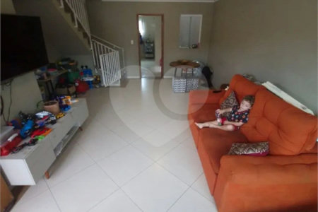 Sobrado à venda com 3 quartos, sendo 2 suítes,  em Rudge Ramos, São Bernardo do Campo, SP