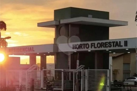 Casa à venda com 3 quartos, sendo 1 suíte,  no condomínio Horto Florestal II, Sorocaba - SP