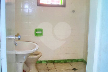 Sobrado à venda com 4 quartos em Barra Funda, São Paulo, SP