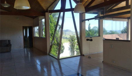 Chácara à venda com 4 quartos, sendo 2 suítes,  em Loteamento Village de Atibaia, Atibaia, SP