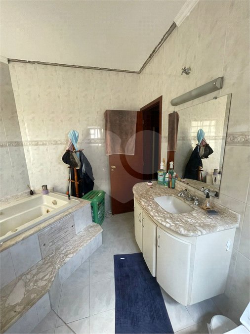 Sobrado à venda com 3 quartos, sendo 1 suíte, em Jardim Regina, Indaiatuba, SP