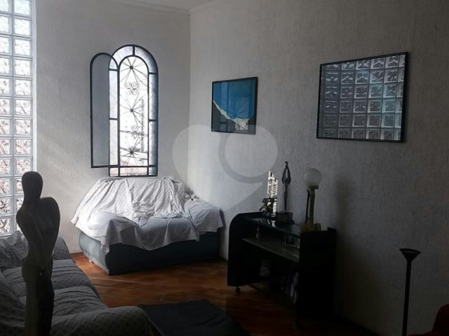 Casa à venda com 3 quartos, sendo 1 suíte,  em Santana, São Paulo, SP