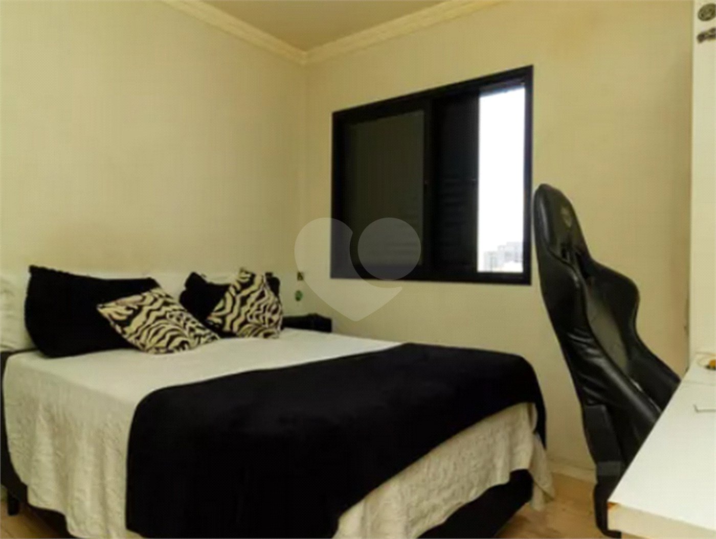 Apartamento à venda com 3 suítes em Vila Gomes Cardim, São Paulo, SP